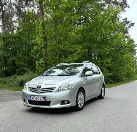 Toyota Verso cena 24900 przebieg: 267000, rok produkcji 2011 z Płock małe 232